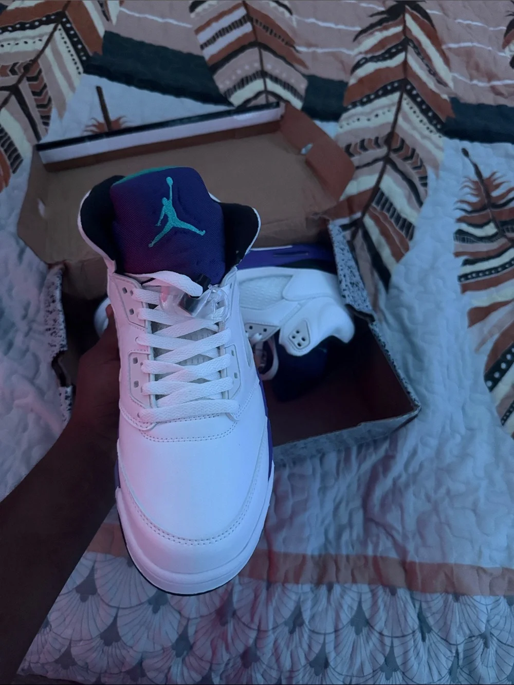 Jordan clean white